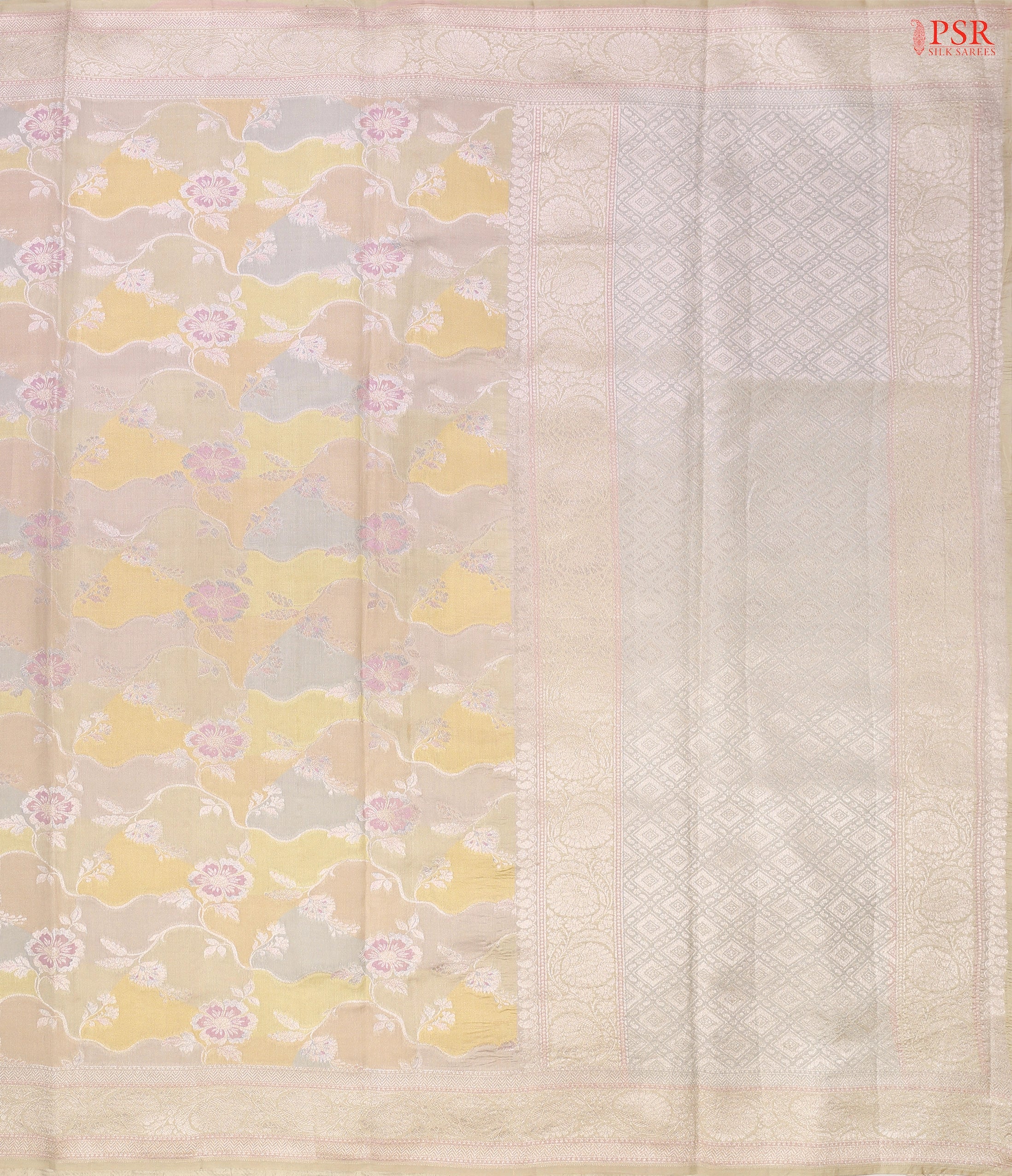 Traditional silver zari pallu with exquisite craftsmanship