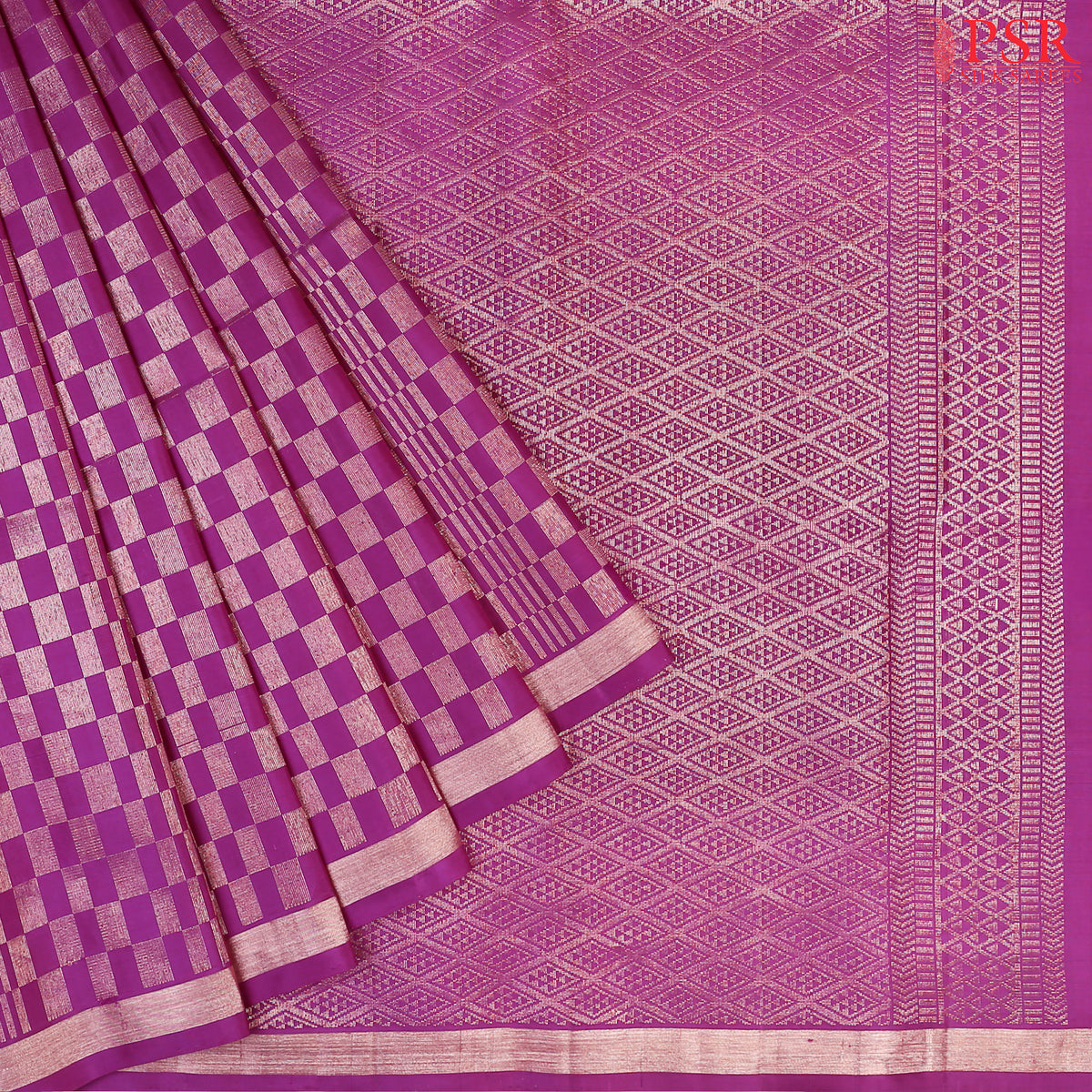 Indulge in timeless elegance with our Byzantium Purple&nbsp;Soft Silk Saree, crafted to perfection with&nbsp;impressive copper zari jacquard geometrical plaids. 
