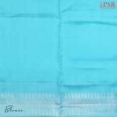 PSR Silk Sarees presents a Lavender Rose&nbsp;Soft Silk Saree, beautifully complemented with an&nbsp;Aqua Blue combination. 