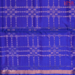 Indulge in timeless elegance with our Royal Blue&nbsp;Soft Silk Saree, crafted to perfection with&nbsp;impressive copper zari jacquard stripes patterm
